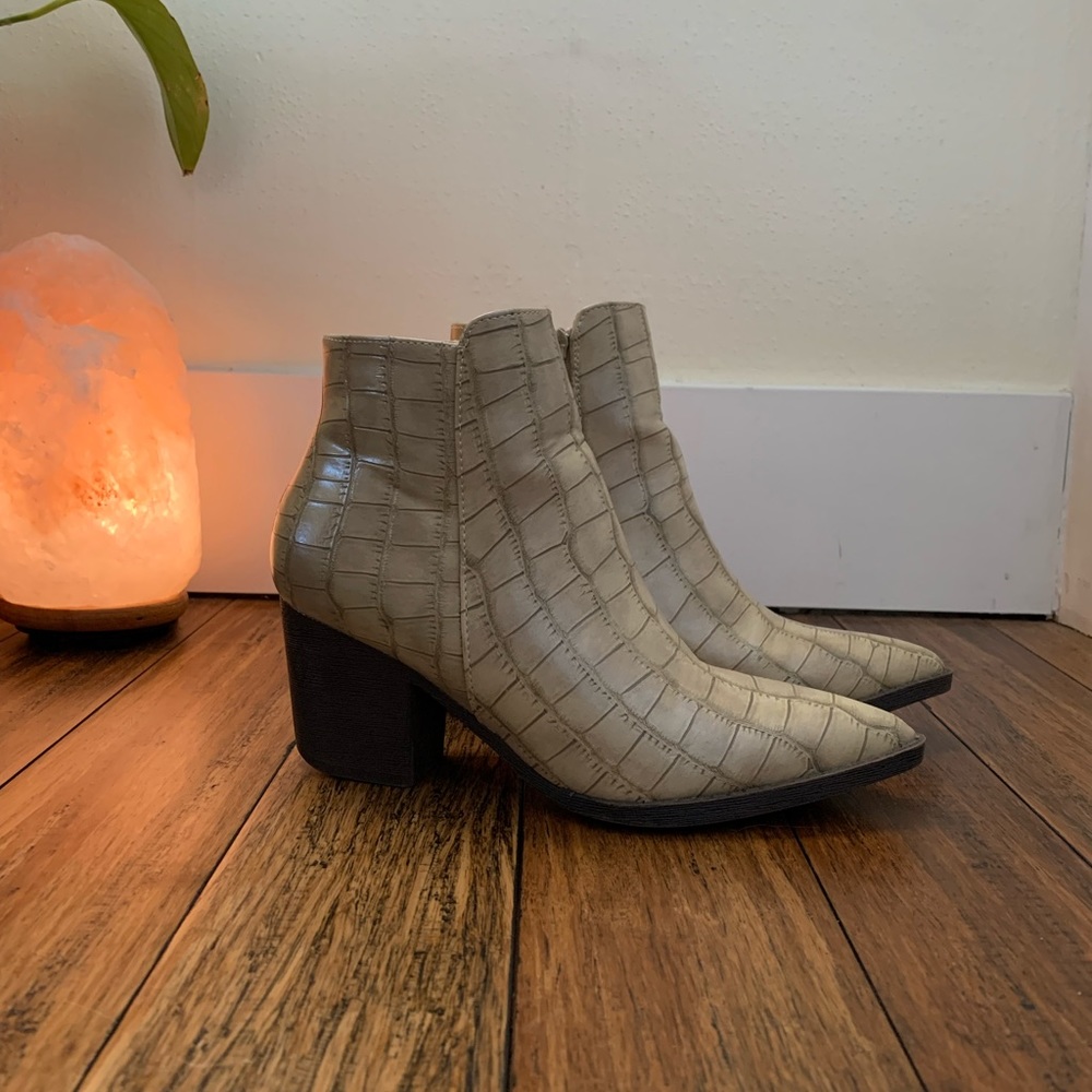 Mata faux snake skin booties
